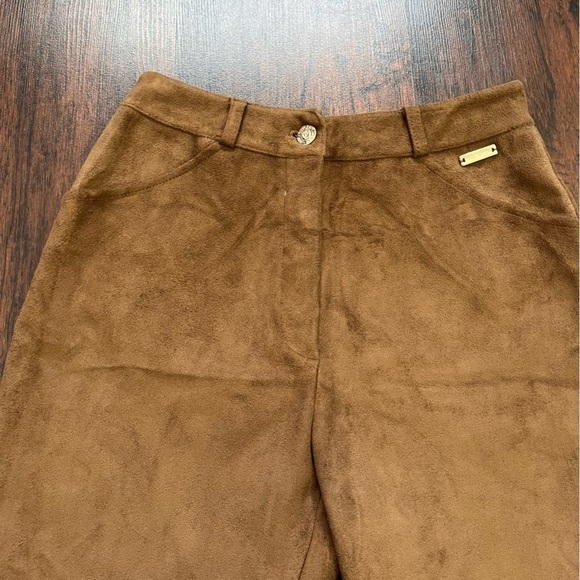 ST. JOHN BY MARIE GRAY micro suede embroidered patch flare high rise pants 4 EUC - Picture 9 of 16